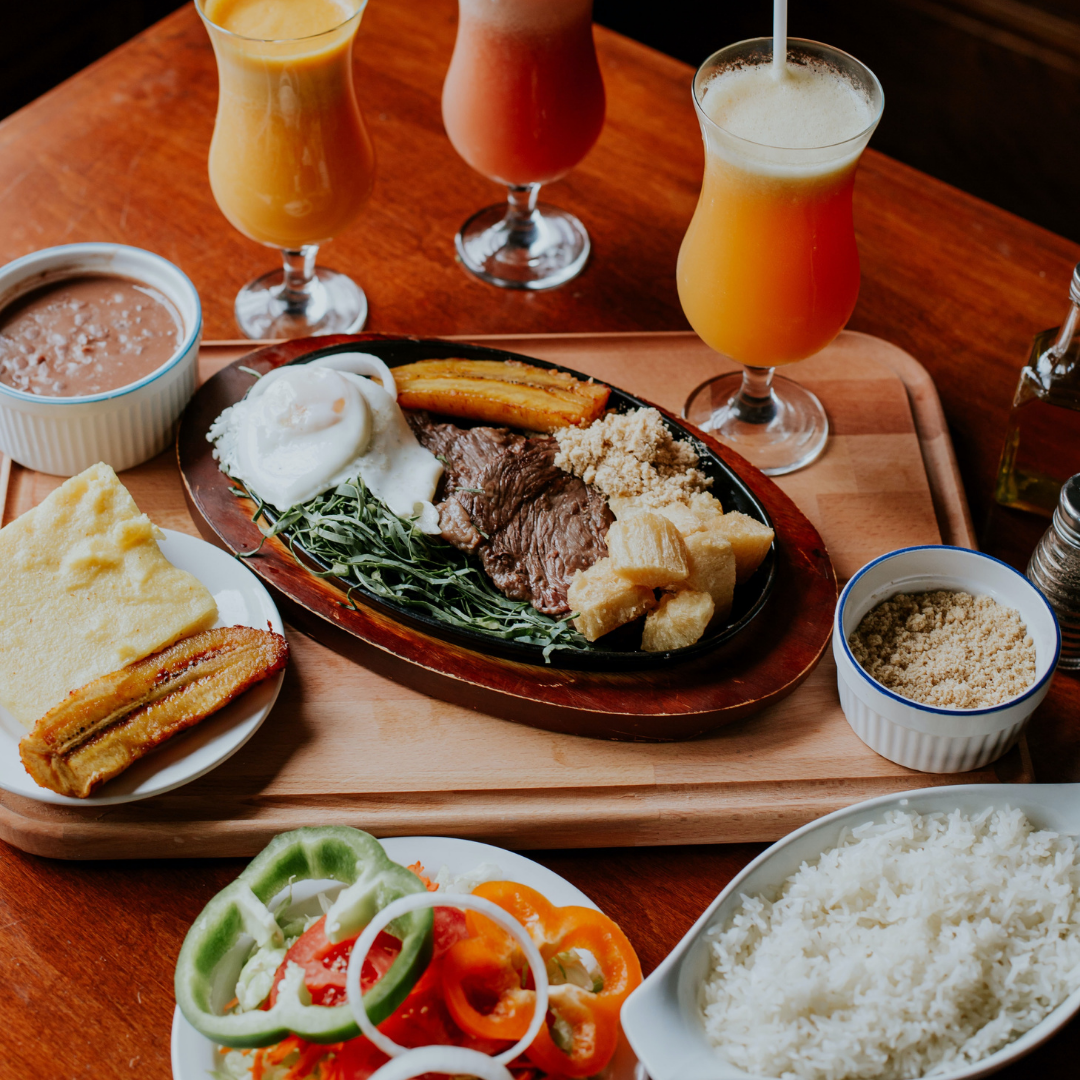 ¿QUÉ ALIMENTOS DEBES DE COMER ANTES DE UNA COMPETENCIA?